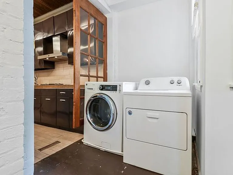1358 Parkwood Pl NW — Photo 8