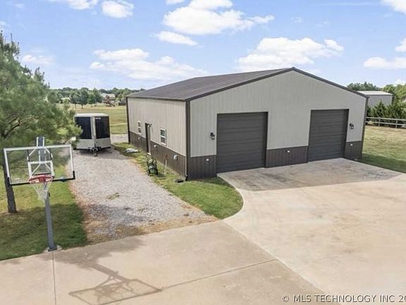 5th image of 12272 Clear Creek Dr