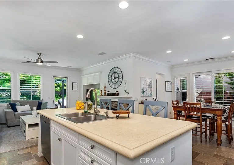 12 Merriweather Pl — Photo 5