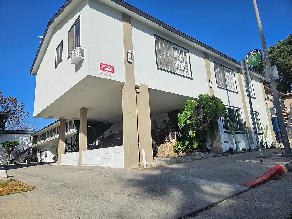 5921 Monterey Rd #8