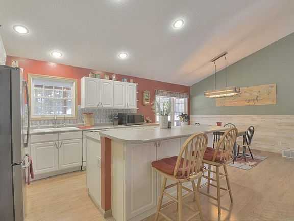 5th image of 1085 Mulberry Dr