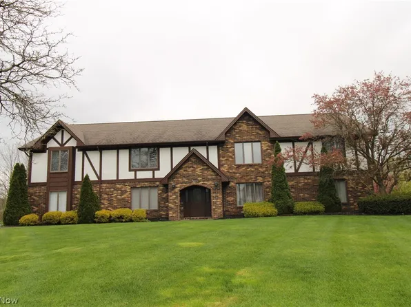 888 Pearson Cir Unit 3, Youngstown, OH 44512