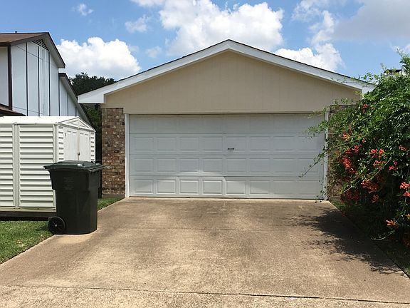 5th image of 2026 Gardanne Ln