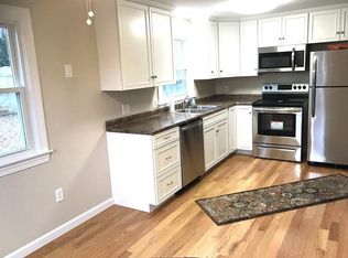 11 Vine St, Oxford, MA 01540