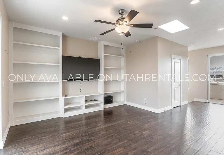 4738 W Daybreak Rim Way — Photo 21