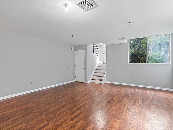 4th image of 100 Chatterton Ave APT 7
