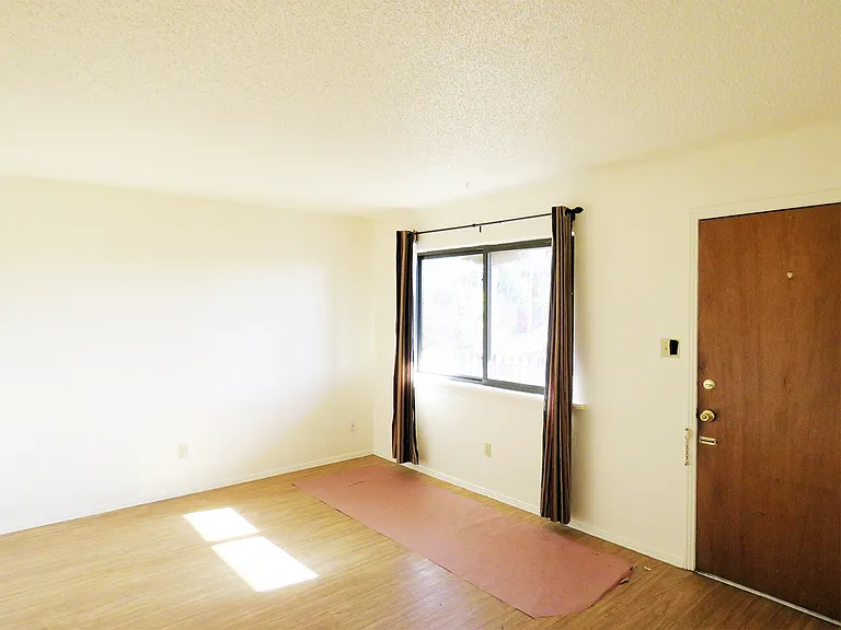 302 Artist Rd — Photo 8