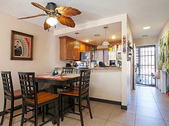 5th image of 1689 Melrose Ave Unit B