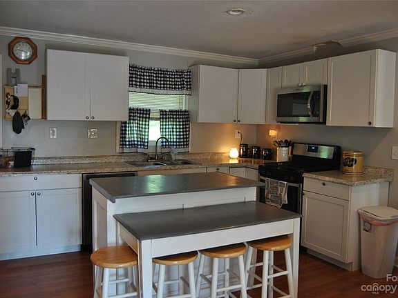 5th image of 2619 Sherry Ln