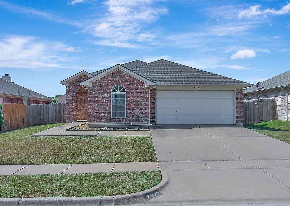 1st image of 7210 Fossil Lake Dr
