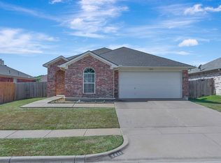 7210 Fossil Lake Dr, Arlington, TX 76002