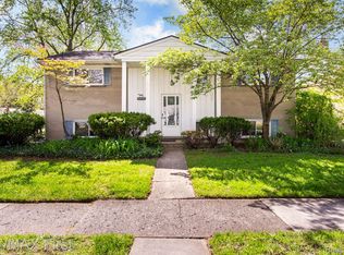 28621 Milton Ave, Warren, MI 48092