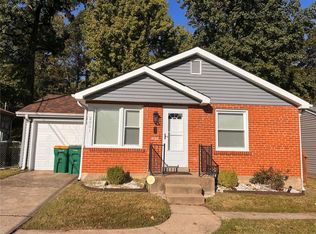 2001 Stillwater Dr, Saint Louis, MO 63114