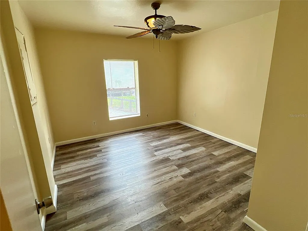 3 bed, 2.0 bath, 1194 sqft, $2,195 — Photo 4