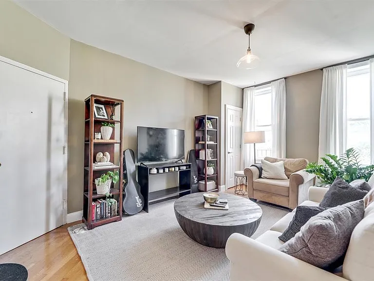 931 Park Ave #5R — Photo 7