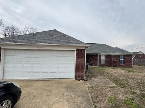 697 Wylie Dr, Brighton, TN 38011