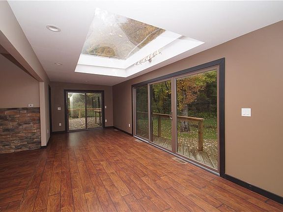 5th image of 953 Meloy Rd