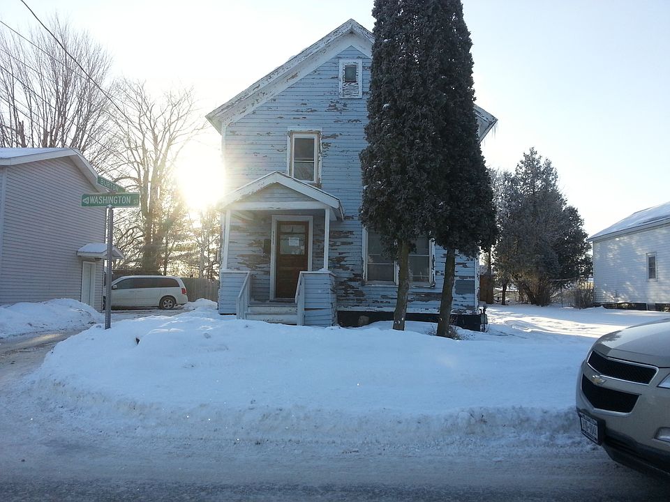 2nd image of 1111 Washington St