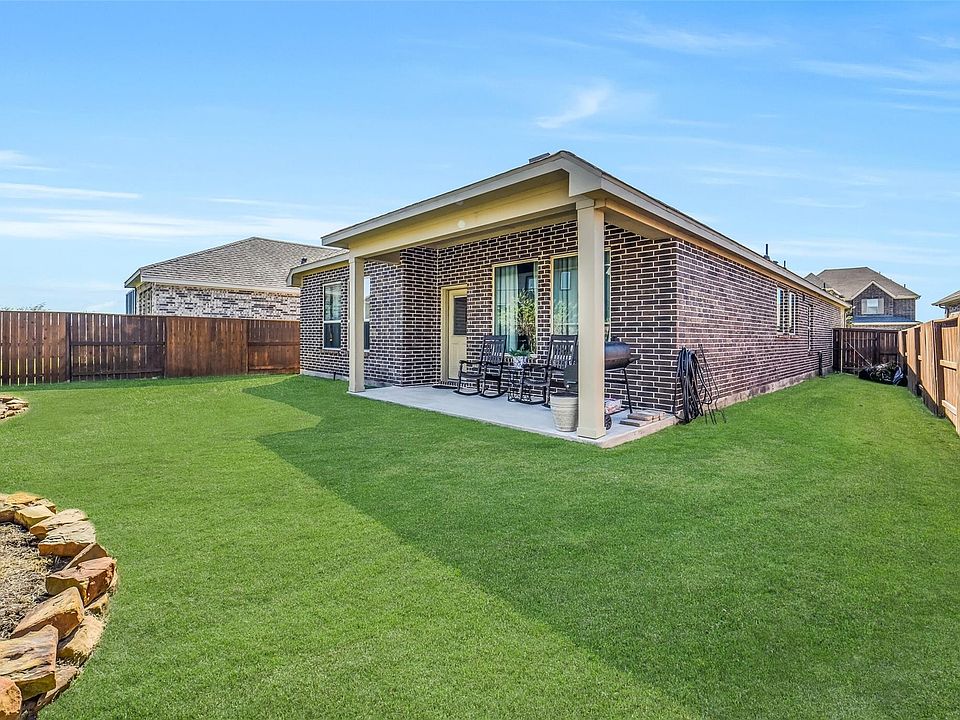 31st image of 10047 Napier Dr