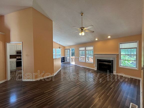 2nd image of 232 Walnut Creek Dr