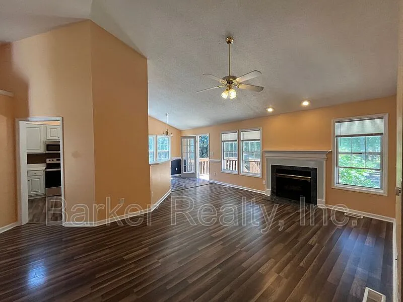 Building Photo - 232 Walnut Creek Dr