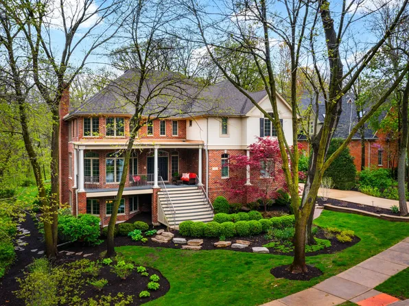 1303 Bonnema Ave, Naperville, IL 60565