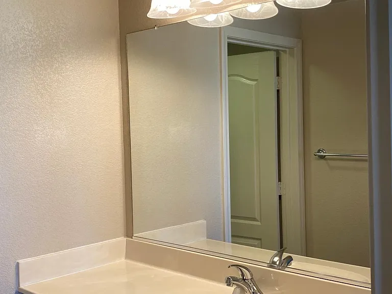 700 Moon Cir — Photo 46