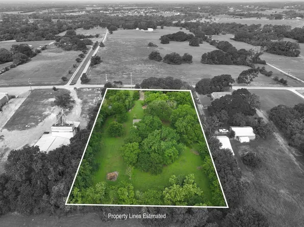 915 Farmers Rd, Brenham, TX 77833