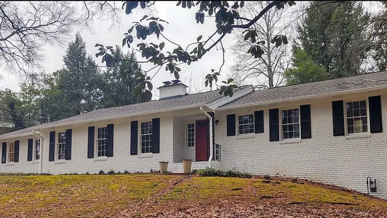 790 Hickory Dr SW — Photo 1