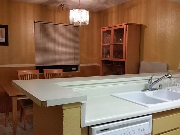 Kitchen/Dining Space