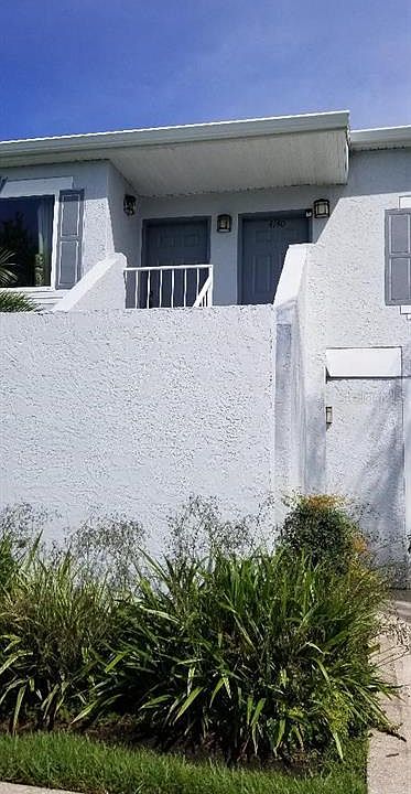 1st image of 4140 Dolphin Dr #208