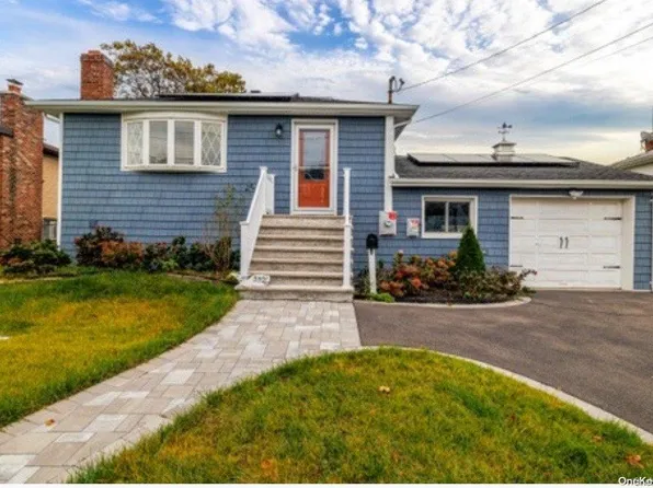 3501 Westminster Road, Oceanside, NY 11572