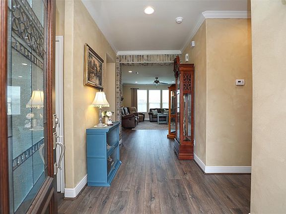 4th image of 1540 Tuscan Village Dr