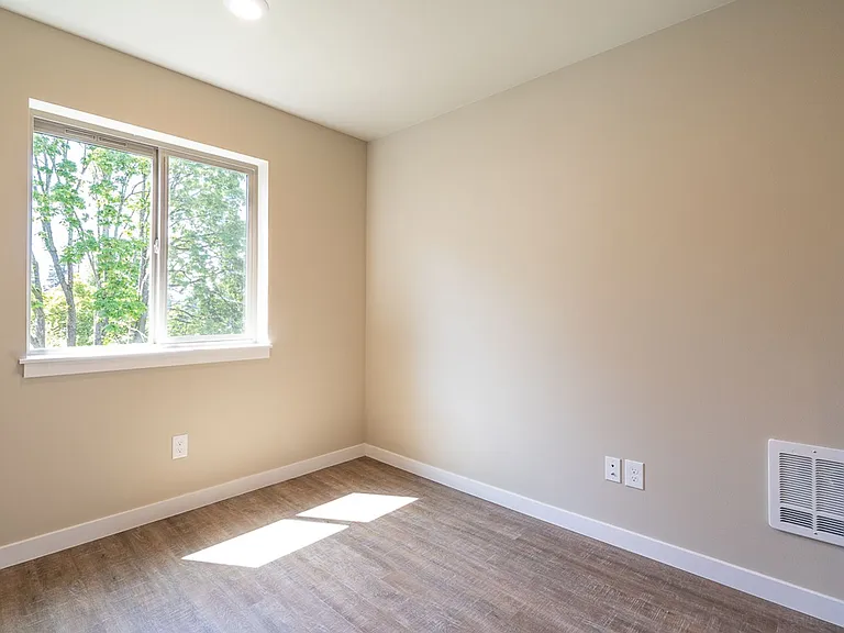 519 N Forest St — Photo 20
