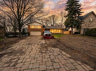 1 Lakehill Cres, Toronto, ON M1M1E5