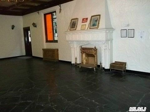 2nd image of 3401 Parsons Blvd APT B6