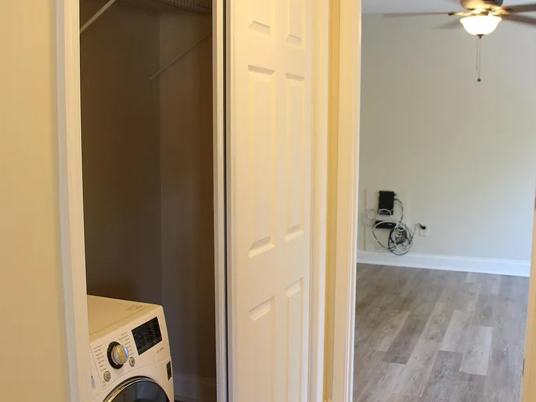 1133 N Randolph St #303 — Photo 15