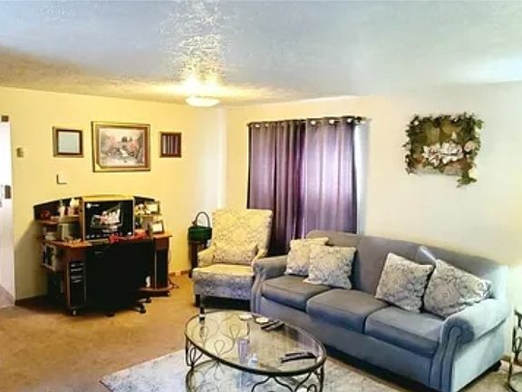 3rd image of 123 Blackburn St