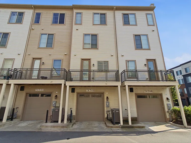 14566 Lake Vista Dr — Photo 31