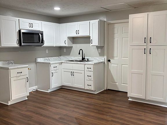 2nd image of 605 Correll Street