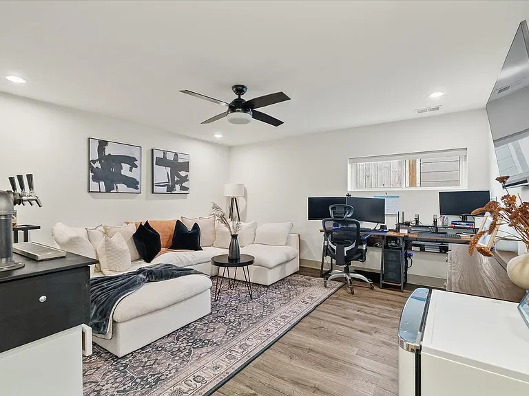 308 Sunliner Dr — Photo 23
