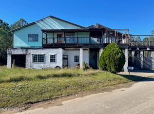 5035 Whitney St, Bay Saint Louis, MS 39520