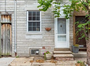 1170 S Darien St, Philadelphia, PA 19147