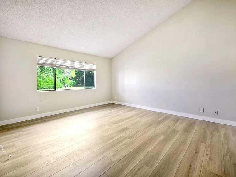 236 Calle Cuervo — Photo 16