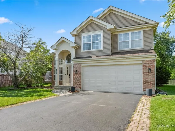 4311 Northgate Dr, Carpentersville, IL 60110