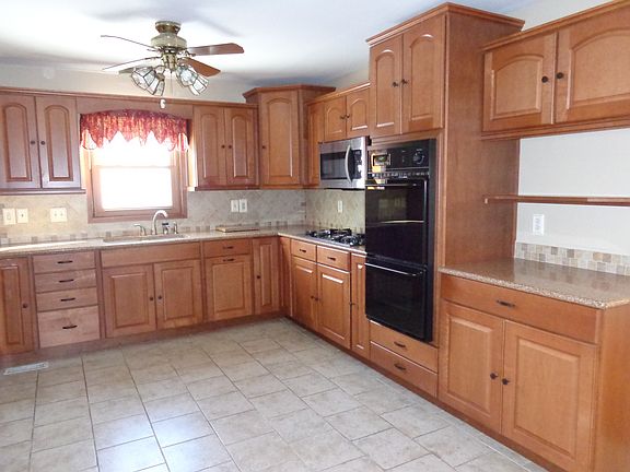 2nd image of 5938 Darline Dr