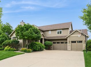 7408 Eagle Crest Dr, Johnston, IA 50131