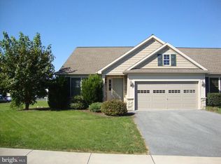 5111 Summerfield Dr, Mount Joy, PA 17552