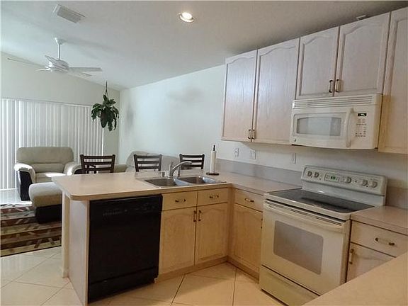 2nd image of 4214 Maggiore Way