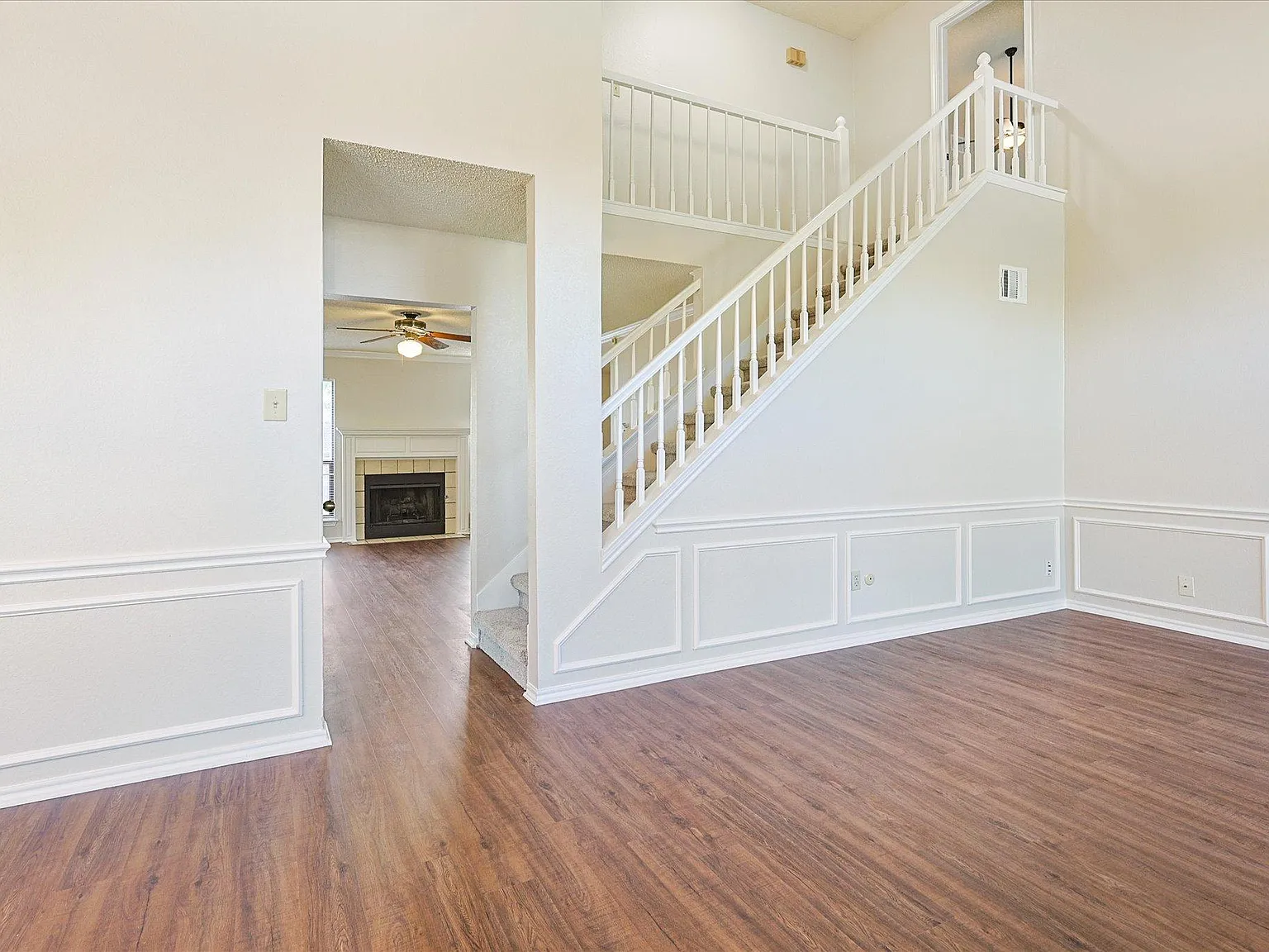 4 bed, 2.5 bath, 2585 sqft, $3,099 — Photo 4